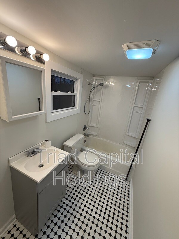 Photo - 1227 Fairfield Dr