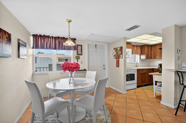 Photo - 1810 New Palm Way Unit 415