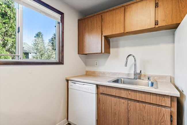 Photo - 5847-5855-5855 SE Holgate Blvd Unit 5855