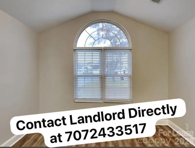 Photo - 120 S 4th St