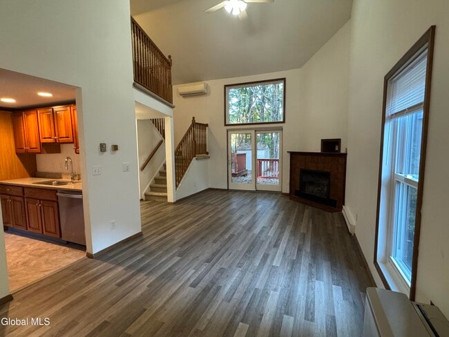 Photo - 63 Thimbleberry Rd