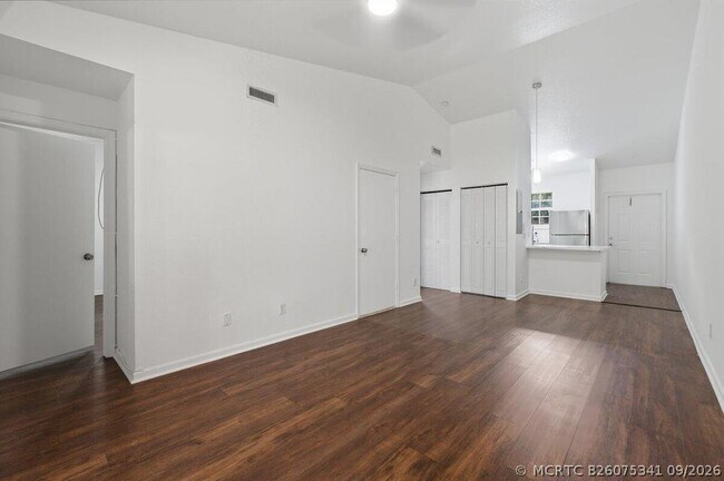 6143 Garden Ct