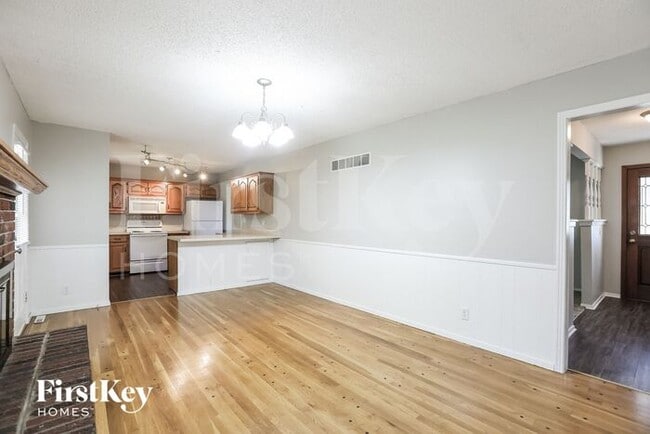 Photo - 11806 E 62nd Terrace