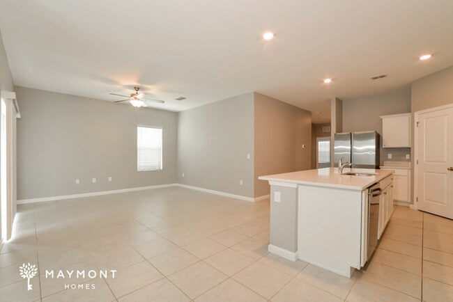335 Kenilworth Dr