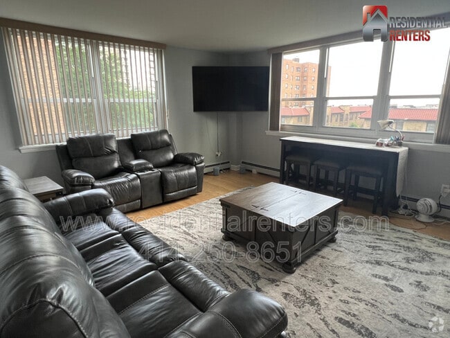 Building Photo - 1707 N Prospect Ave Unit 5E Rental