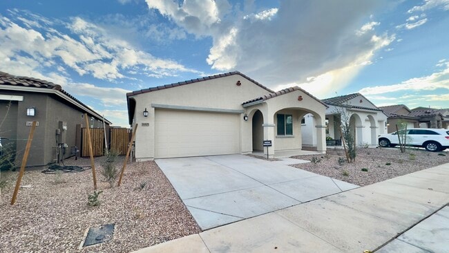 Photo - 16805 W Shangri La Rd