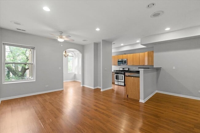 Photo - 7717 N Marshfield Ave Unidad 2