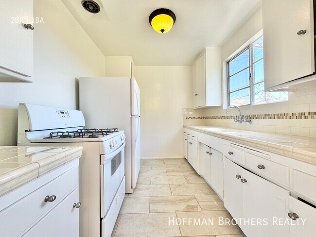 Photo - 1124 S Holt Ave Unit 7A