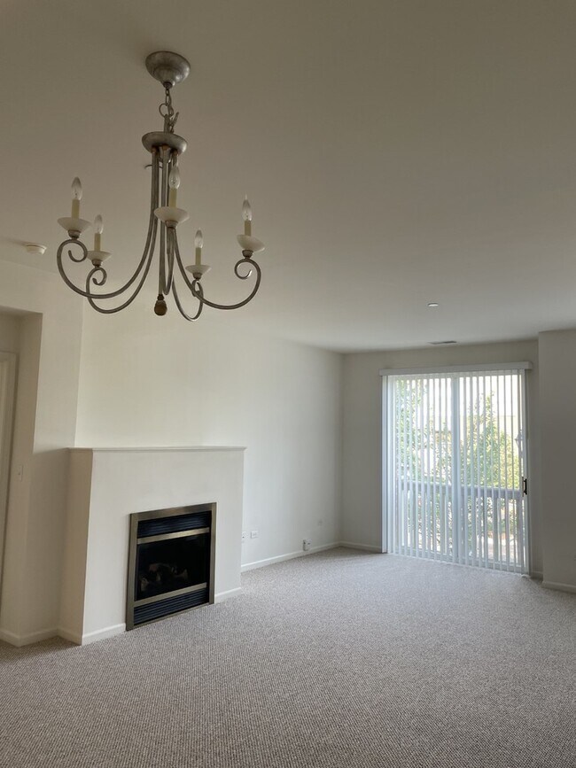 Photo - 1914 Farnsworth Ln Unit 104