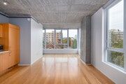 2BR, 2BA - 873SF