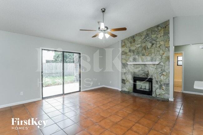 Photo - 108 Prindle Dr E