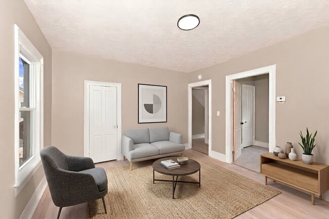 4212 Apple Ave Unit 2