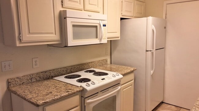 Photo - 629 W Ridge Dr
