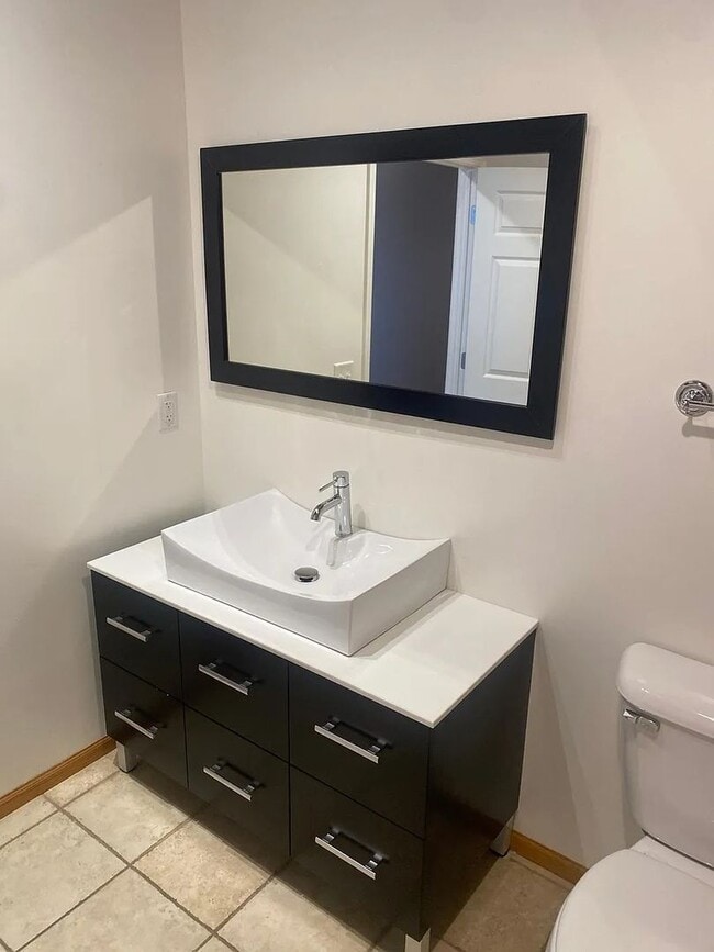 Building Photo - 111 N Main St Unit 111 NORTH MAIN APT 405