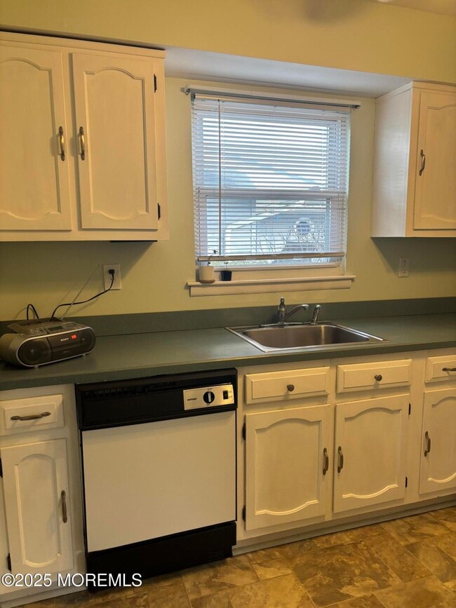 Photo - 25 Robinson Rd