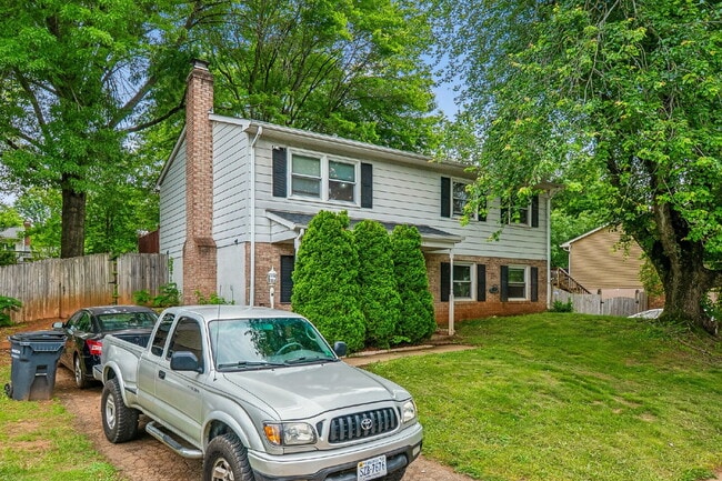 Photo - Charming and updated single-family home in a convenient Woodbridge location!