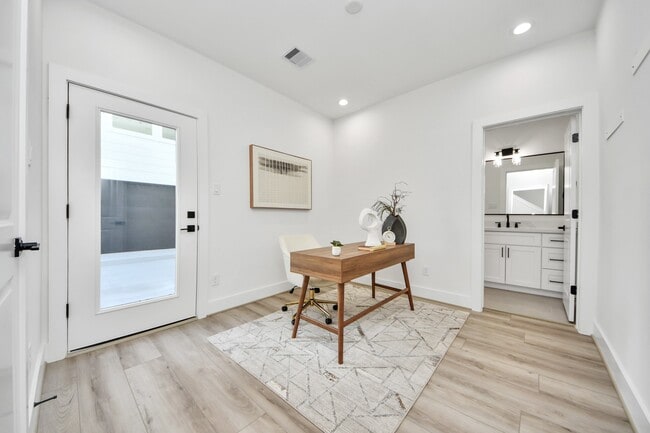 Photo - 7727 Hammerly Blvd