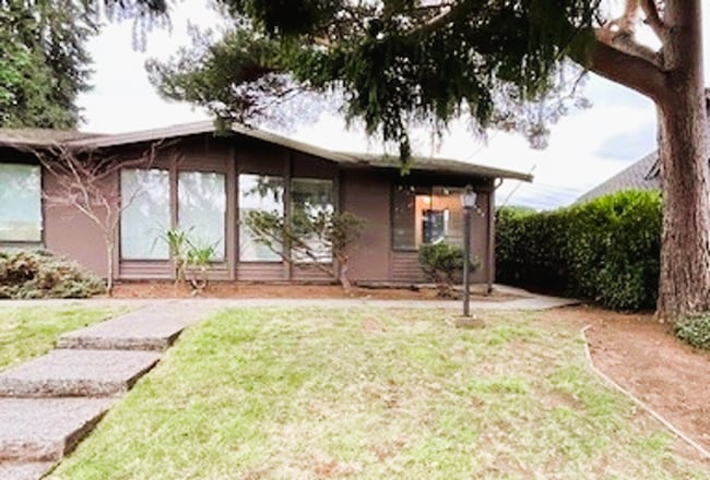 Building Photo - 1325-1327 Grant St Unit 1327