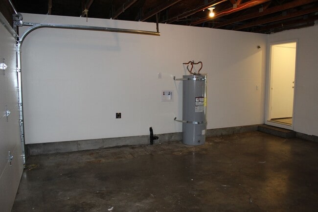 Photo - 4 bedroom 2 bath ranch house