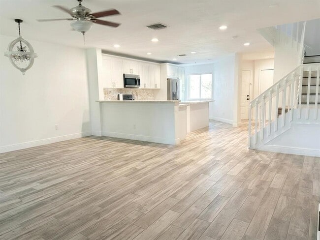 Photo - 6207 Old Court Rd