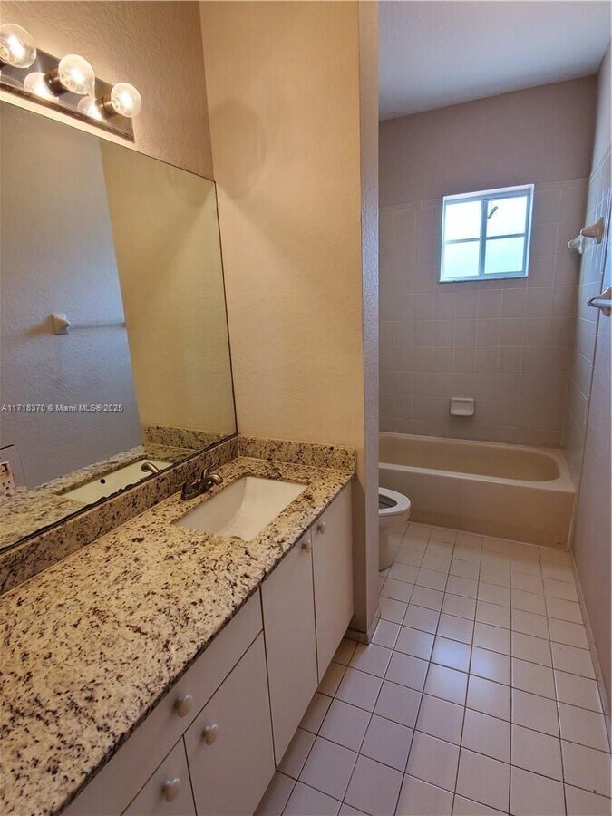 Photo - 8855 N Isles Cir