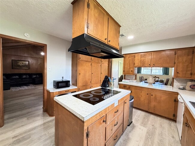 Photo - 2603 Brom-Bones Dr