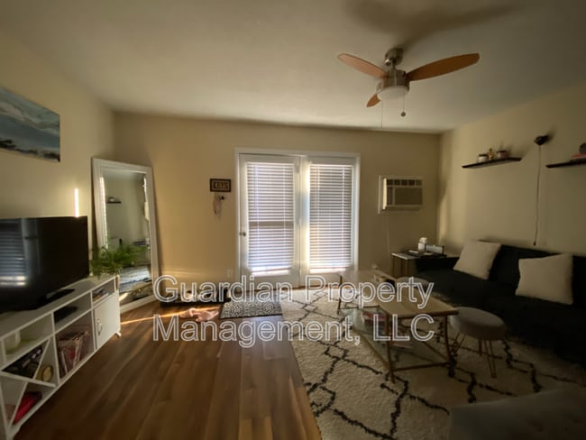 Photo - 519 W 8th St