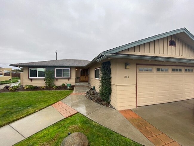 Photo - SPACIOUS 4 BEDROOM HOME IN SOUTH SALINAS