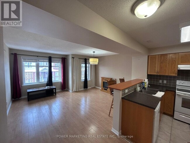 Photo - 117 Keltie Private