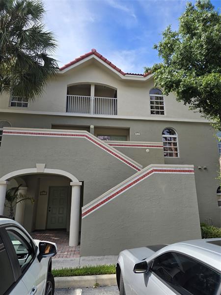 Building Photo - 2381 NE 14th Street Causeway Rental