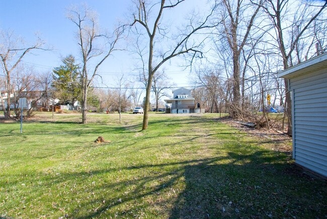 Photo - 1805 E Lake Dr