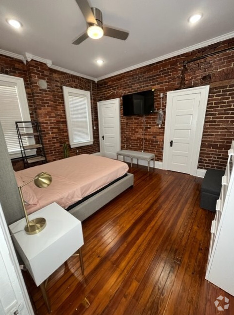 Building Photo - 524 W Third St Unit 4 Rental