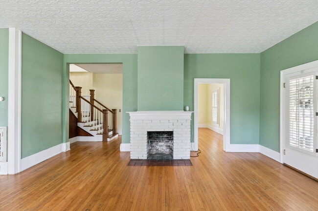 Photo - 2400 S Park Ave
