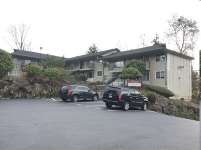 Photo - La Chateau Apartments