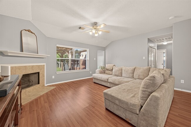 Photo - 205 Colony Lake Ln