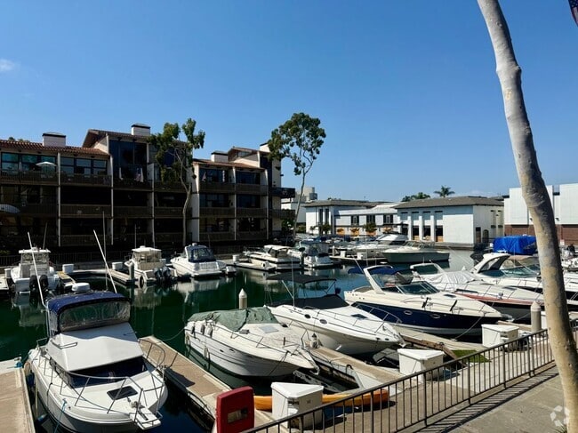 Building Photo - 9116 Marina Pacifica Dr Rental