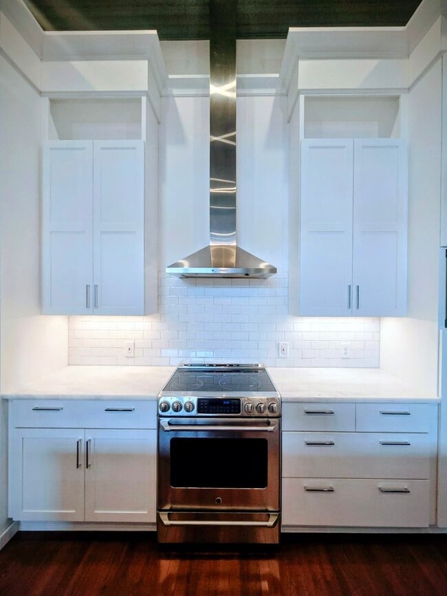 Photo - 1815 Main St Unit B