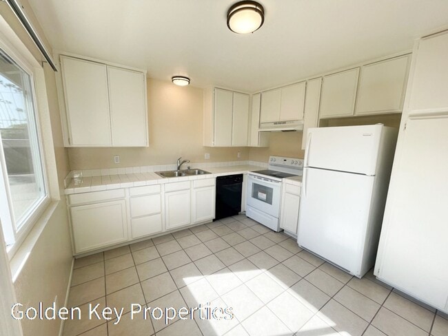 Photo - Nice 2 BR / 1 BA second story apartment lo... Unit 1802 S. Tremont Street #4