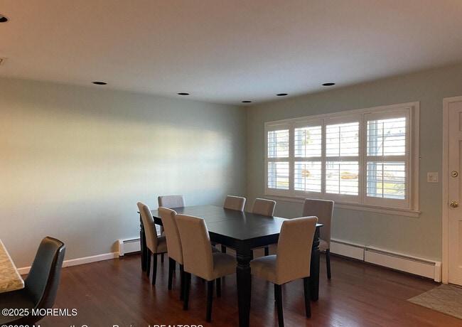 Photo - 1202 Lawrence Ave