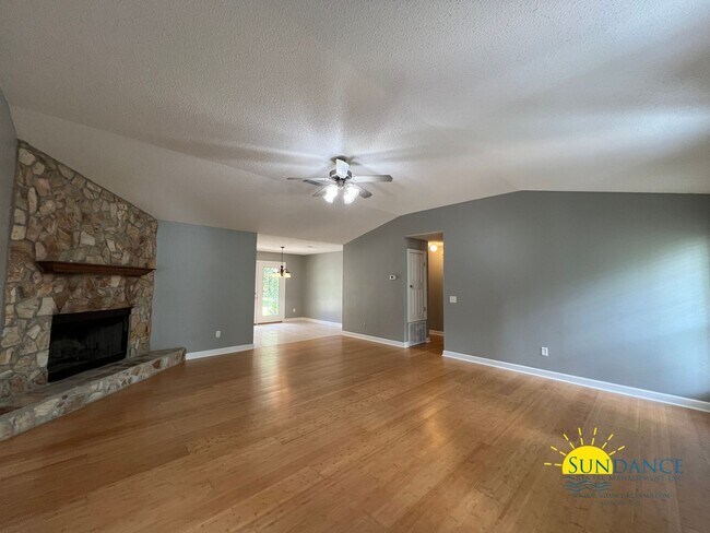 Photo - Spacious 3-Bedroom Retreat with New Kitchen Appliances!