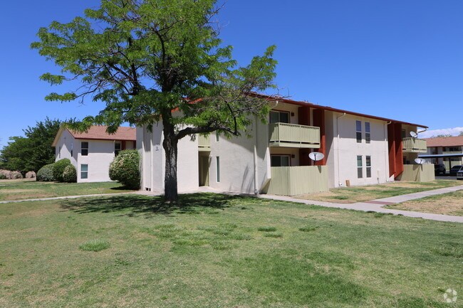 Villas Esperanza Apartments, 3901 Lafayette Dr NE, Albuquerque, NM 87107 - Villa Esperanza Rental