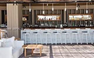 Building Photo - 102 24th St Unit 1421