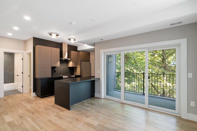 Photo - 66 Lubec St Unidad 2