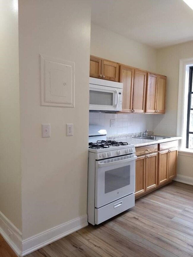 Photo - 429 Fairmount Ave Unit 204