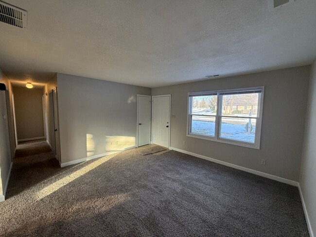 Photo - 6915 Salge Dr