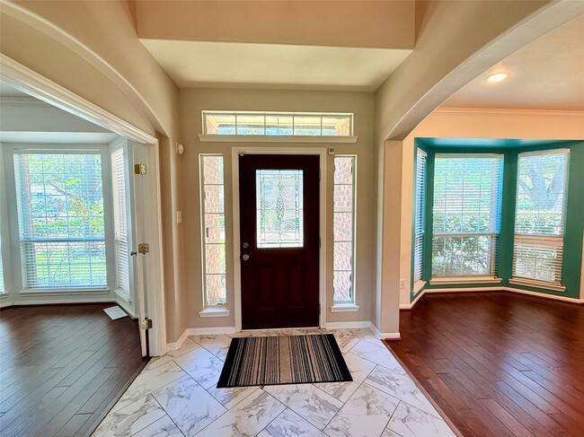 Photo - 8406 Green Valley Dr