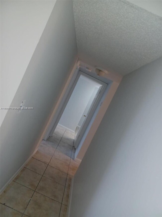 Photo - 3610 NW 21st St Unidad 409