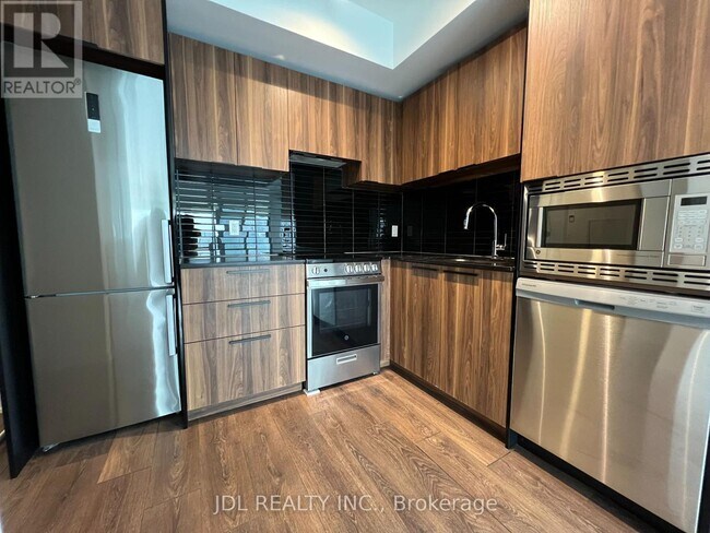 Photo - 501 Yonge St Unit 2612
