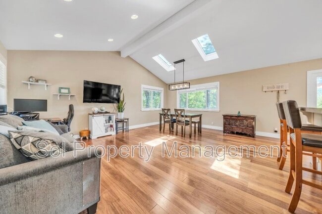 Photo - 20800 Locust Dr