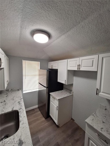 Photo - 2575 Second St